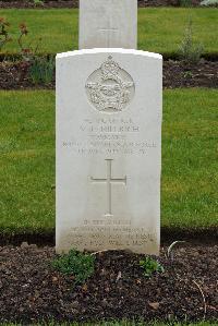 Harrogate (Stonefall) Cemetery - Hillrich, Vincent Phillip